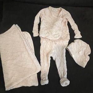 Barefoot Dreams Take Home set